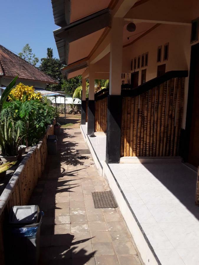Telage Indah Homestay Kuta  Exterior foto